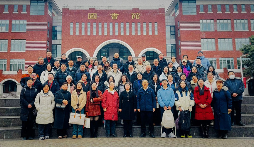 鸿蒙赋能育新才 校企协同谱新篇 信息与通信学院教师深耕鸿蒙应用开发研修(图1) 1-260226102IL52.png